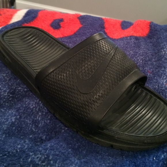 Nike grip slides