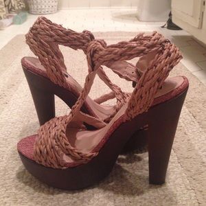 Woven heels