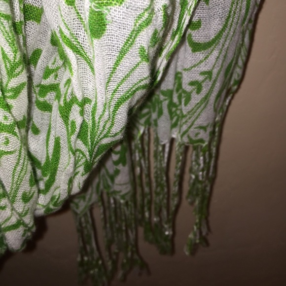 Floral scarf - Picture 2 of 2