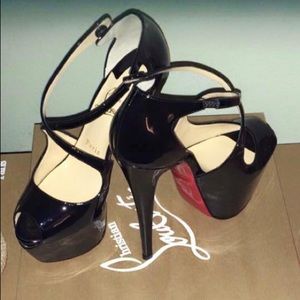 christian Louboutin Pump