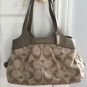 Coach shoulder handbag
