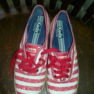 Too cute sneaker w/a twist.