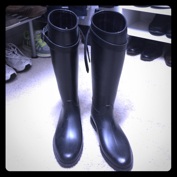 BNWOT dirty laundry black rain boots
