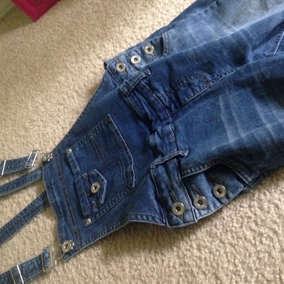 Overalls// skinny jeans