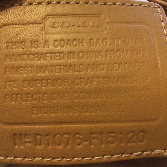 💯authentic Coach bag. - Picture 3 of 4