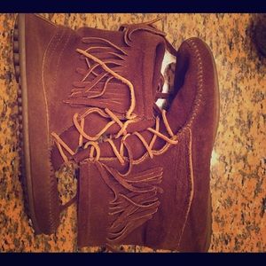 Minnetonka fringe lace up booties