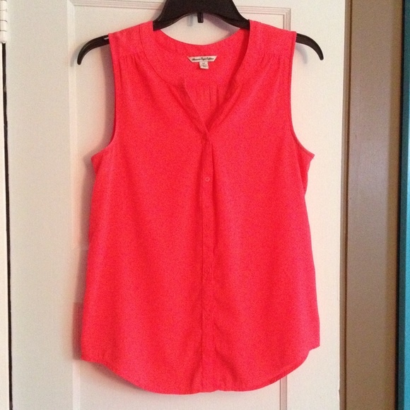 American Eagle Outfitters button up tank top