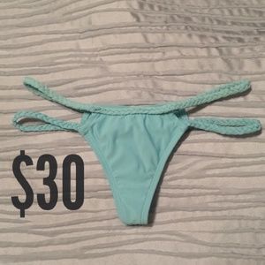 $30🅿️🅿️ Frankie's Bikinis Oceanside bottoms XS