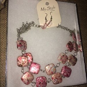 Pink necklace for seller