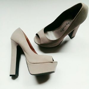 Brand new, never worn Beige platform peeptoe
