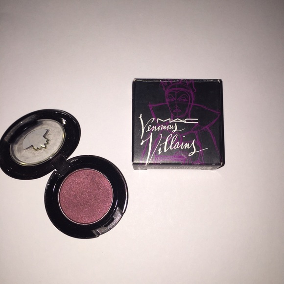 MAC cosmetic villains vainglorious frost eyeshadow