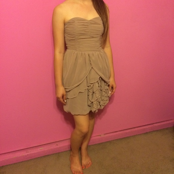 H&M Taupe Multi-Way Ruffle Dress - Picture 3 of 4