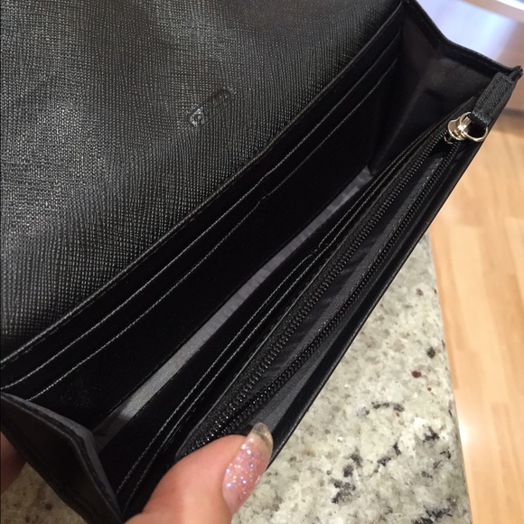 *SOLD* Coach Wallet - Picture 3 of 4