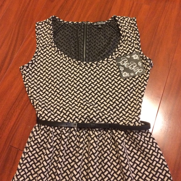 👗Skater Dress 👗 - Picture 3 of 3