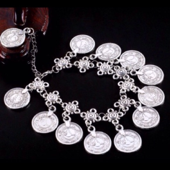 🎀 @KROCK7,, Bundled - Boho Coin Earrings - Picture 2 of 2