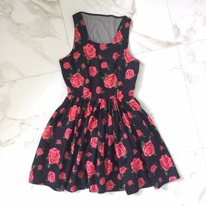 Never worn Forever 21 rose print dress