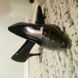 3 inch brown snake skin style heal