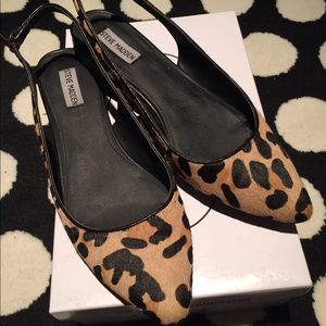 Steve Madden Womens Ecentric Cow Hair Flats