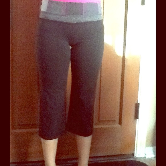 Lululemon Crops pants