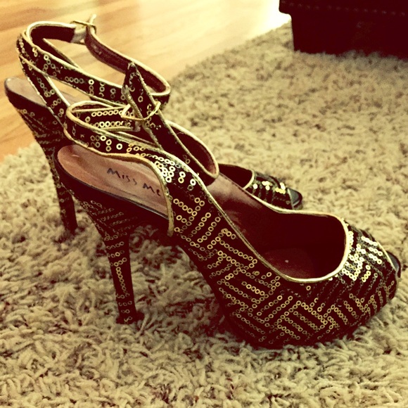 Black and gold sequin 4 inch heels
