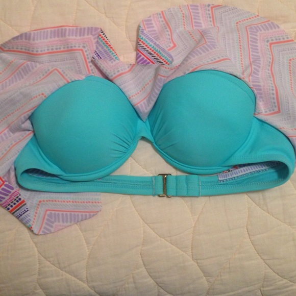 Patterned bathing suit top - Picture 3 of 3