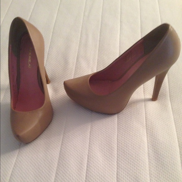 Andrea nude heels