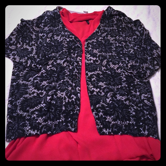 H&M Button up Cardigan with a 3/4 sleeve.