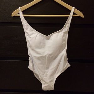 White High-cut One Piece Swimsuit