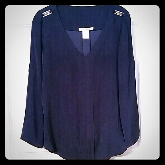 Navy blue v-neck top