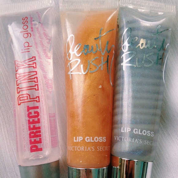 Makeup Bundle - Picture 2 of 3