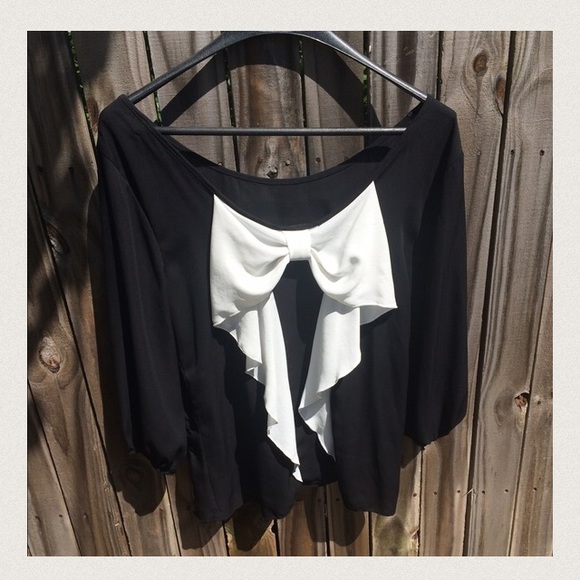 Black long sleeve shirt