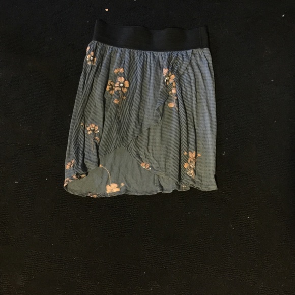 Skirt with peach flowers
