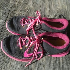 Nike 11W pink and yellow on black (has a pattern)