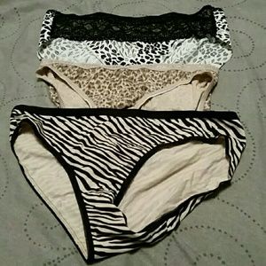 3 animal printed panties