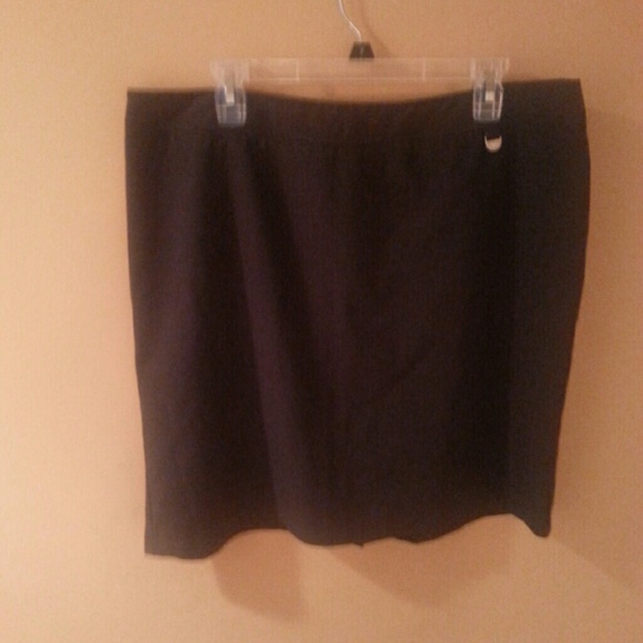 NY&Co Chocolate/Brown skirt - Picture 2 of 3