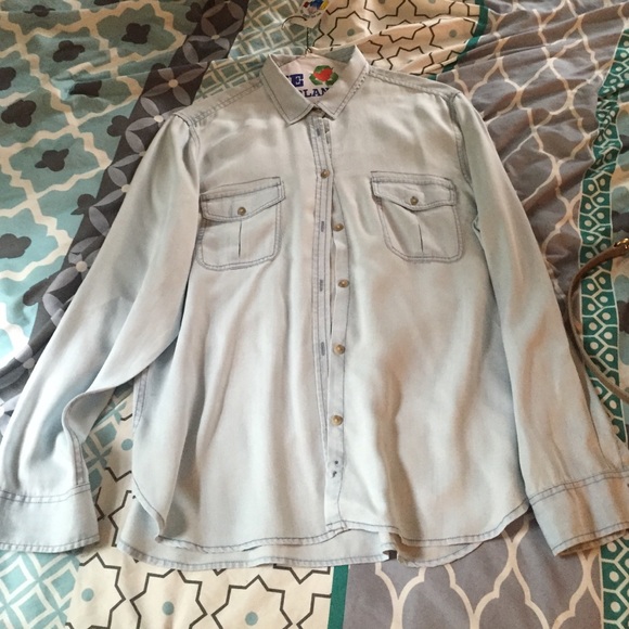 American Eagle light washed, recently dry cleaned - Picture 1 of 4