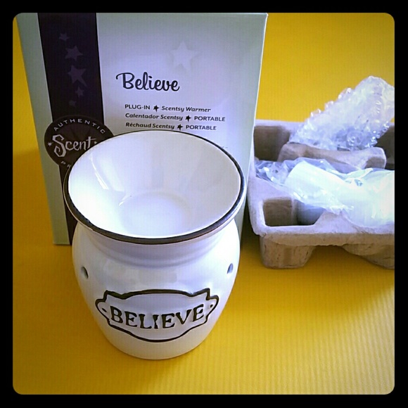 Brand new Scentsy plug in