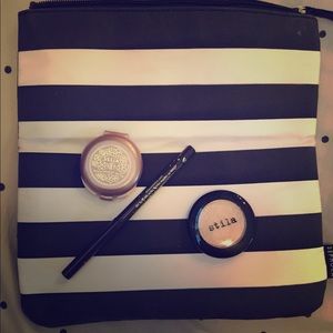 Stila make-up with sephora bag