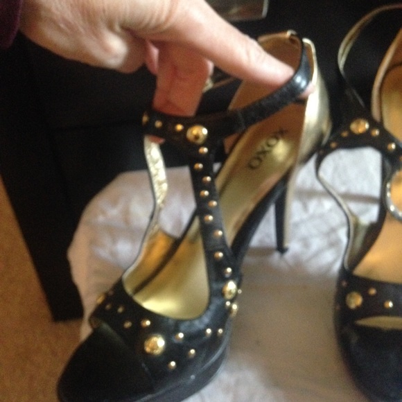 OXOX black/gold high heels