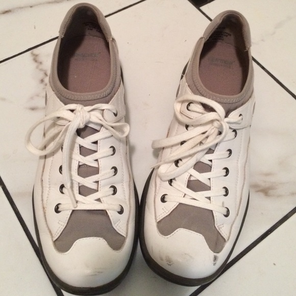 Reaction white leather and mesh flats Kenneth Cole