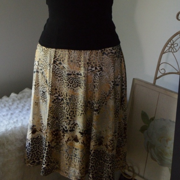 Dresses & Skirts - 🚫Bundled @madamez Leopard Neutral Tones Skirt