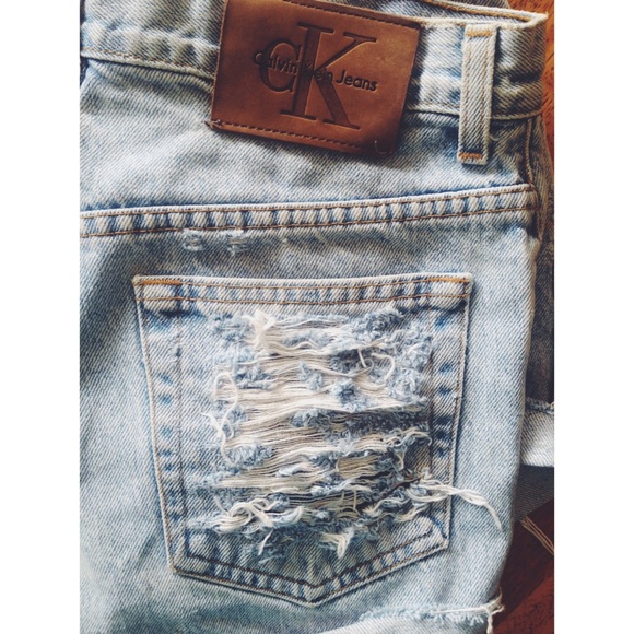 Destroyed vintage Calvin Klein Shorts high waisted - Picture 4 of 4