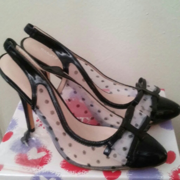 Very nice polka dot pumps