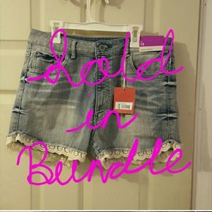 ??High waisted shorts