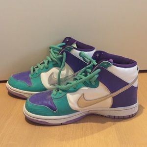 Nike High Top Skate Shoes