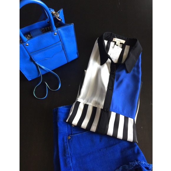 💙HP💙White|Blue, Black & White Striped Top - Picture 2 of 3