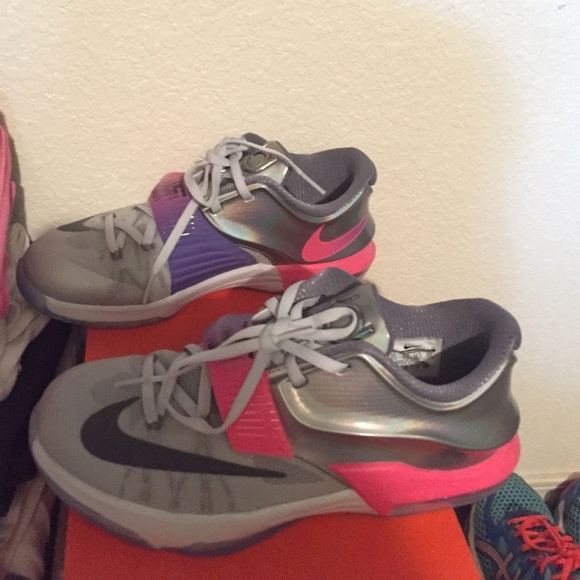 Shoes - NEED GONE GOING TO BEST OFFER