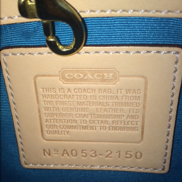 AUTHENTIC COACH - Picture 3 of 3