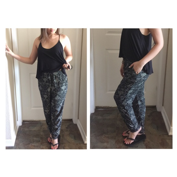 Black & White Pattern Pants - Picture 3 of 3