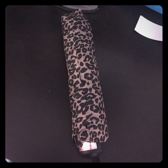 Accessories - Leopard umbrella